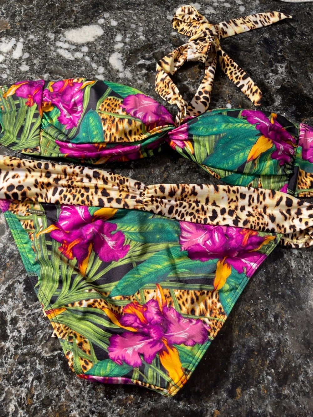 Like new Victoria Secrets bikini bandeau M set blogger’s favorite - Picture 8 of 12